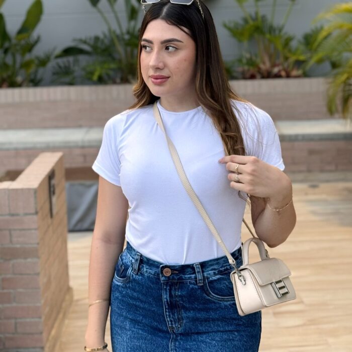 Básica Esencial Blanca