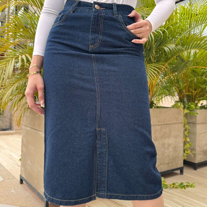 Falda Denim Clásica con Abertura Frontal